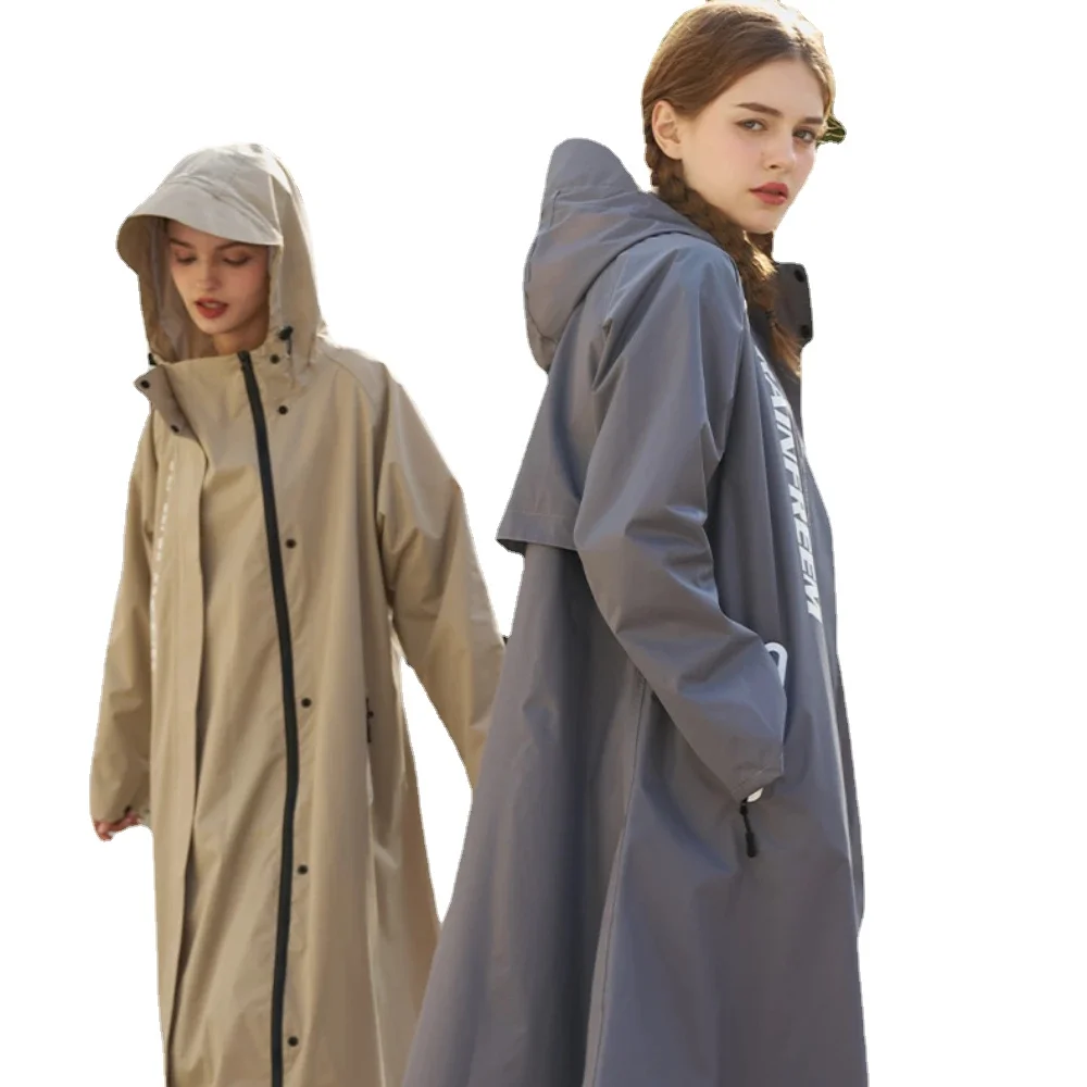 Ultimi Impermeabili in Tessuto - Camping Rain Poncho recensione e prezzo