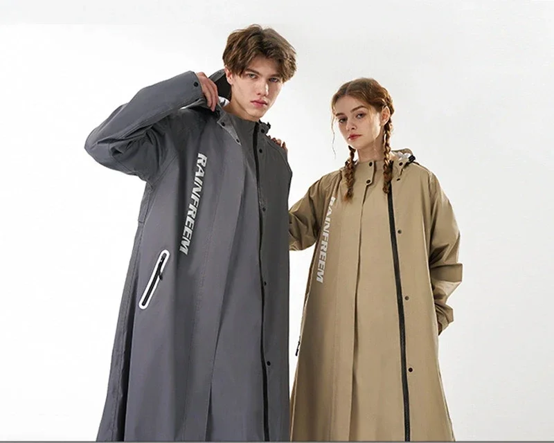Ultimi Impermeabili in Tessuto - Camping Rain Poncho recensione e prezzo
